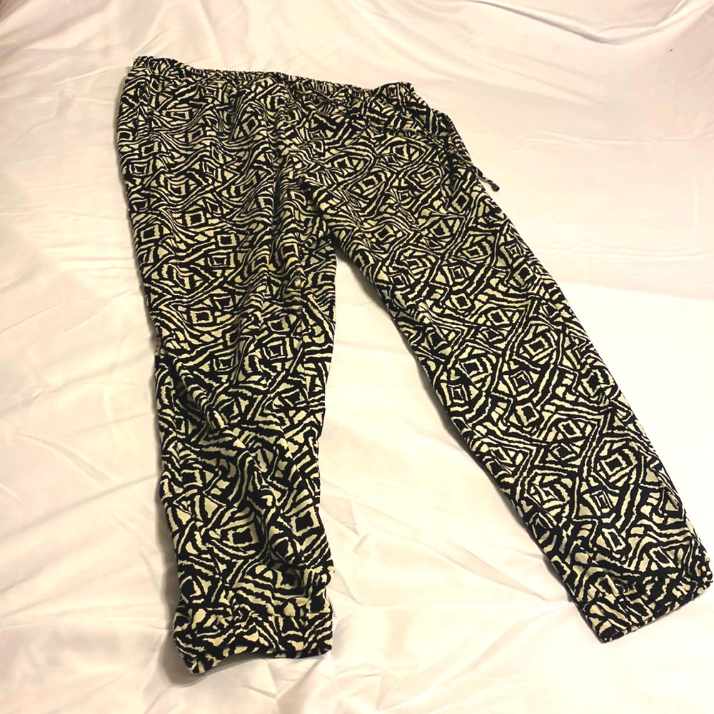 Fashion to Figure Print Pants
